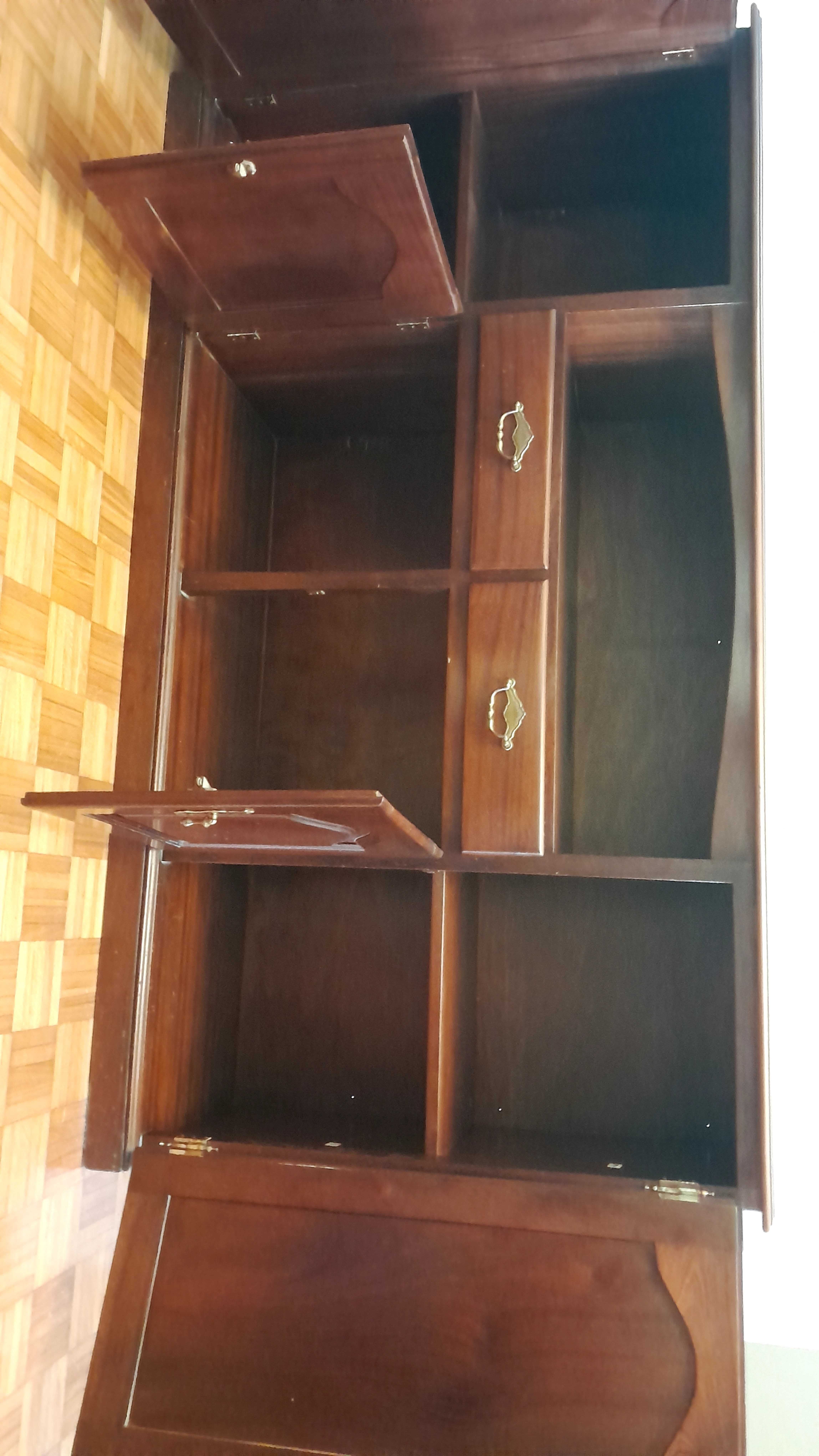 Movel de sala em Mogno