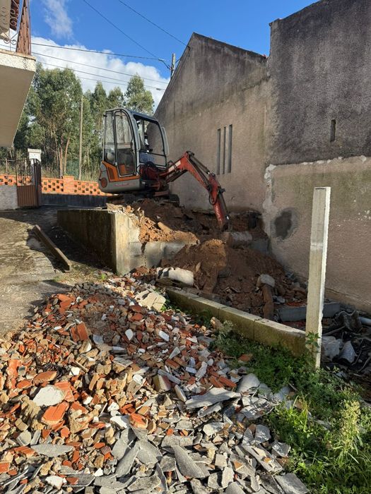 Serviço limpezas terrenos/jardins