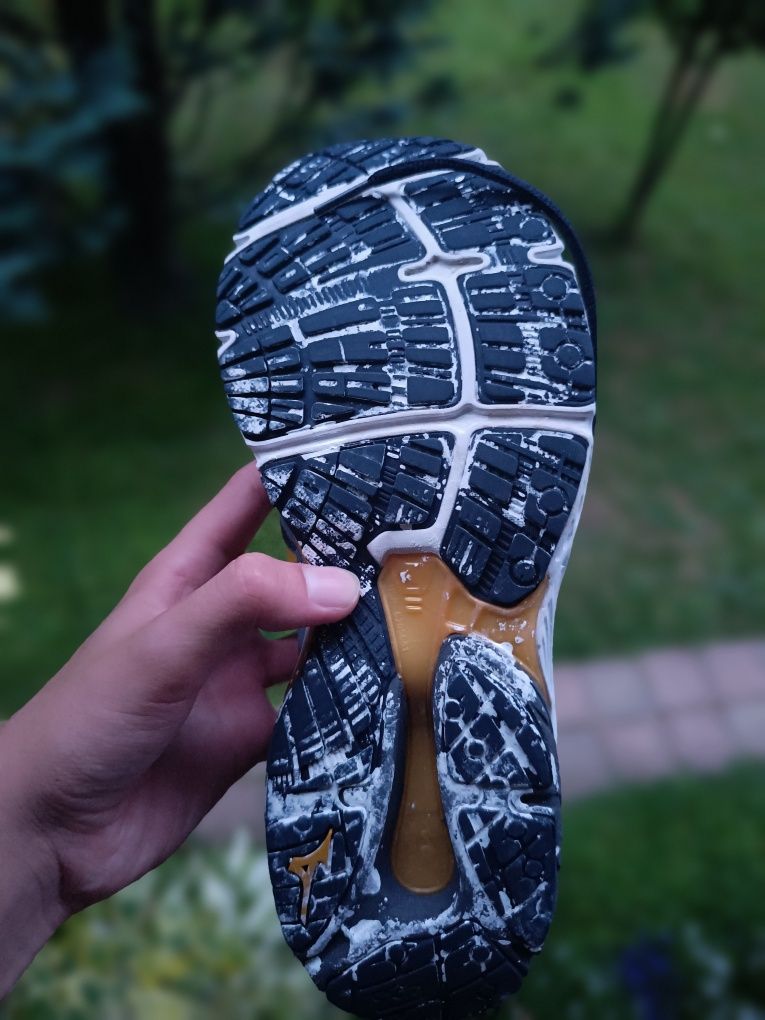 Кросівки Mizuno wave prodigy 3