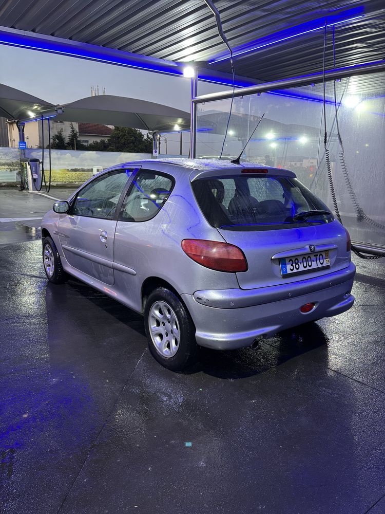 Peugeot 206 Quiksilver