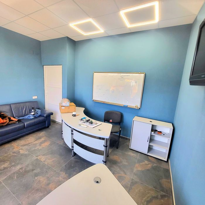 С.Сокільники.Оренда офісу та складського приміщення.