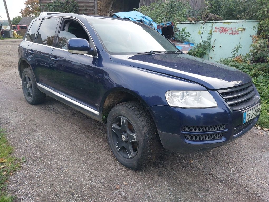 Vw touareg silnik 2.5 tdi BAC skrzynia FEA kolor LD5Q drzwi klapa