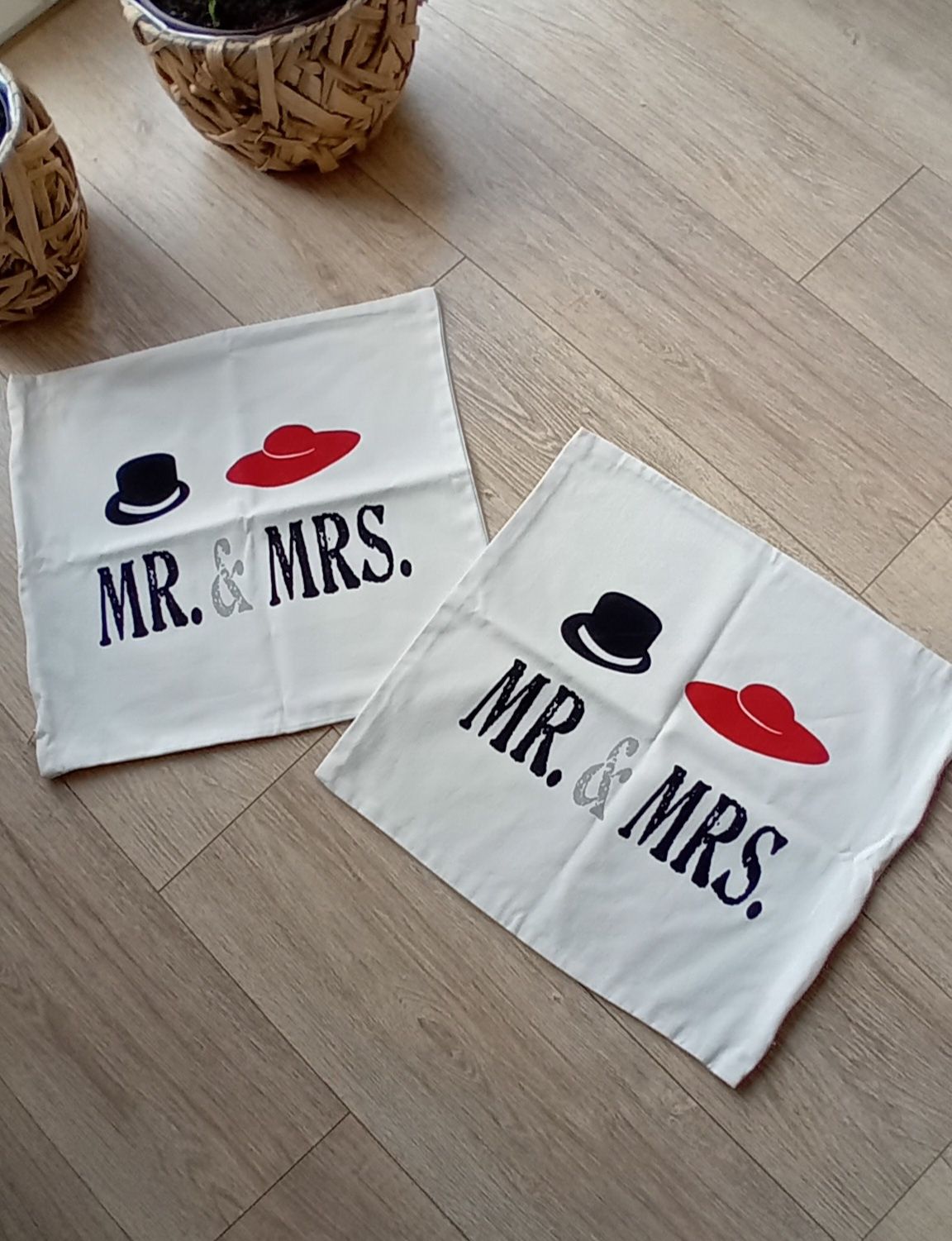 Poszewka na poduszkę Mr & Mrs  - kpl 2 szy