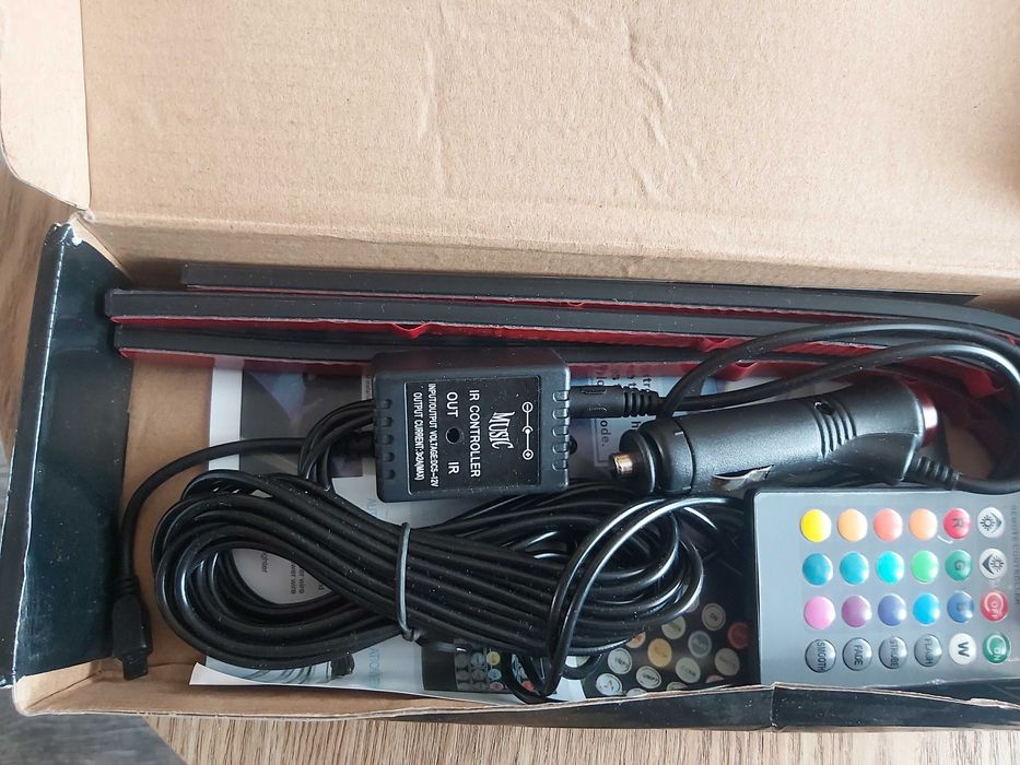 Ledy tasma RGB do wnetrza samochodu