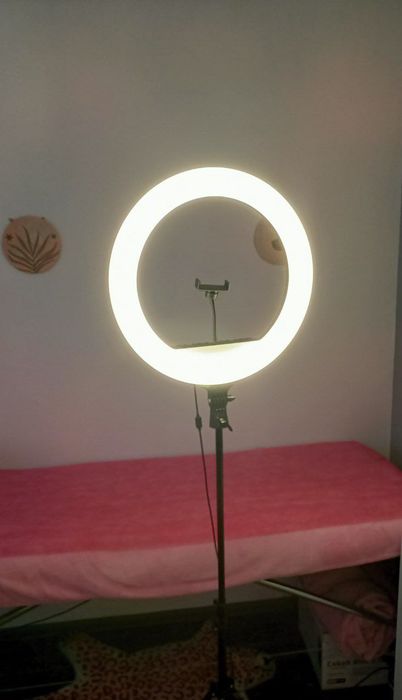 Продам кільцеву лампу