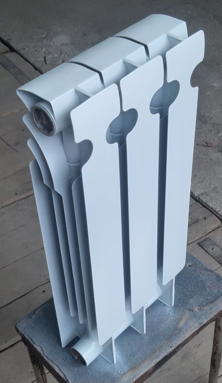 Радиатор отопления биметаллический (3 секции)