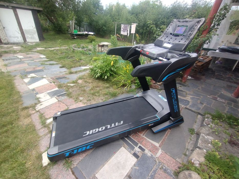 Бігова доріжка Fit Logic T18C