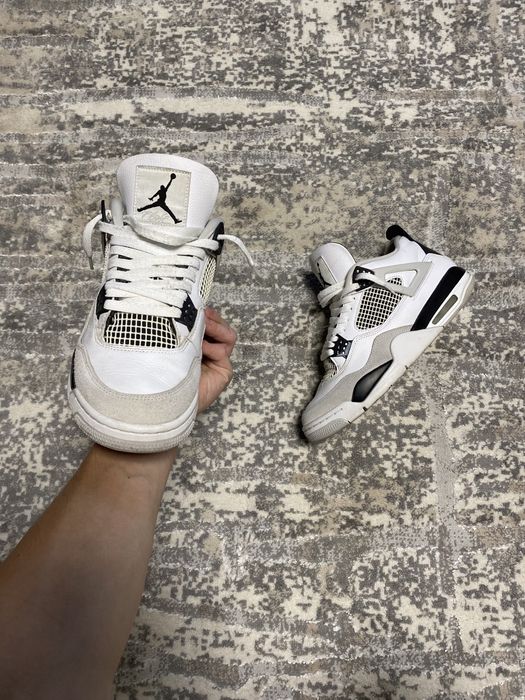 Оригінальні Jordan 4 Retro Military Black