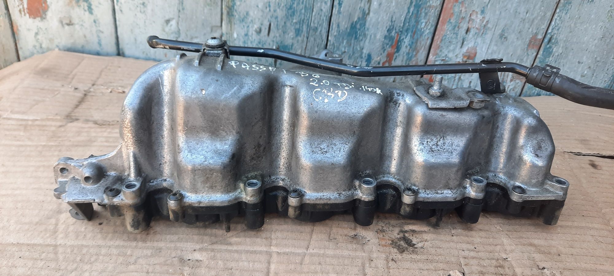 Коллектор впускной Volkswagen Passat B6 2.0TDI
