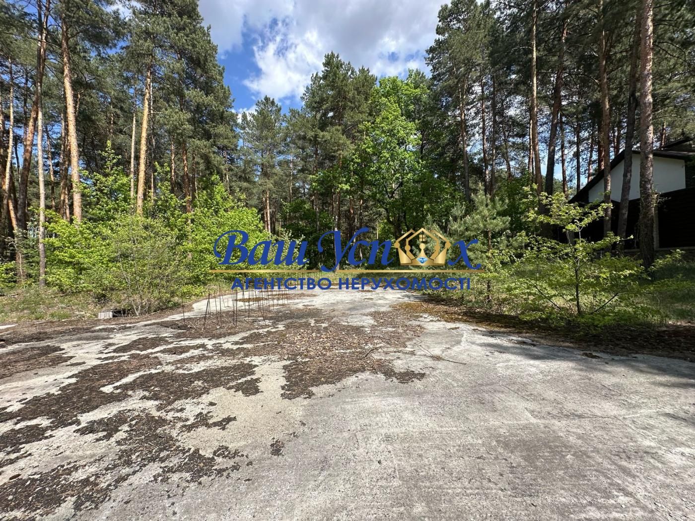 Продаж ділянки в лісі в містечку Конча-Заспа. село Козин.