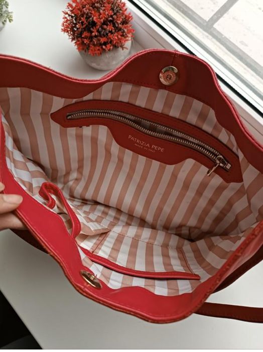 шкіряна сумка шопер на кнопці Оригінал patrizia pepe