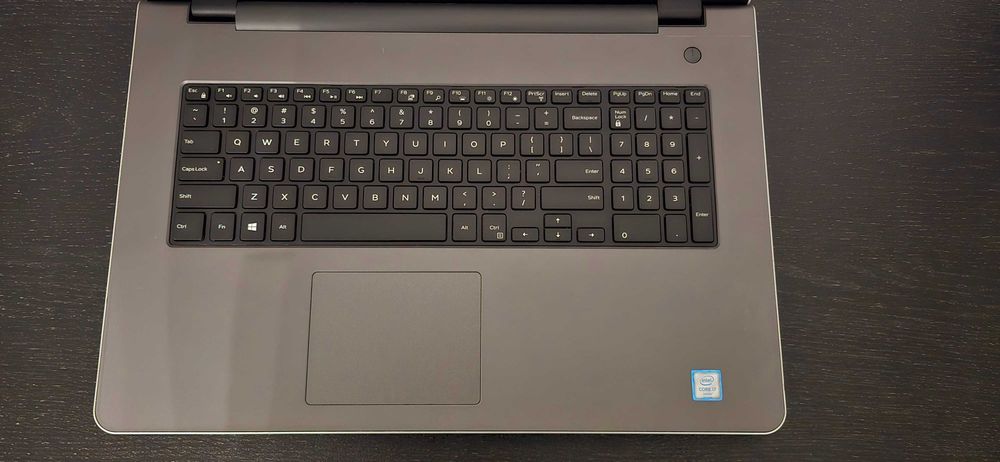 Laptop DELL 17 cali