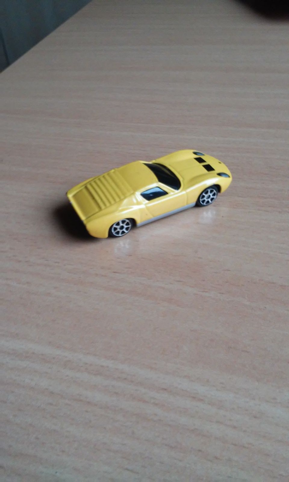 Samochód, samochodzik Lamborghini miura maisto 1:64