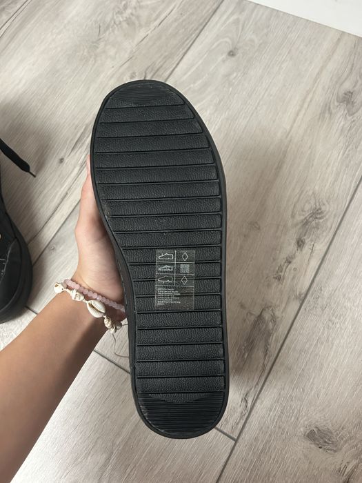 Взуття H&M осінньо-весняне