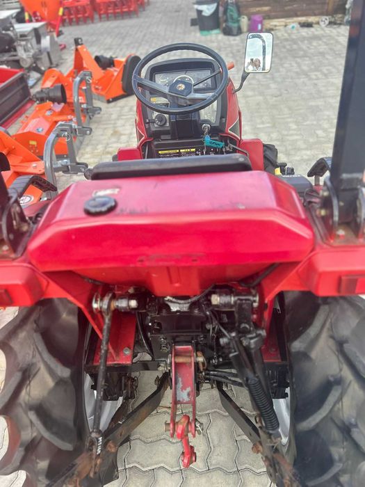 Mitsubishi MT165