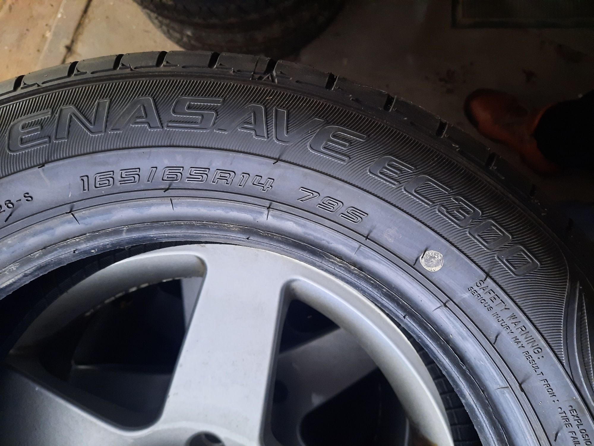 Літні шини (летняя резина) 165/65r14 Dunlop Enasave ES300