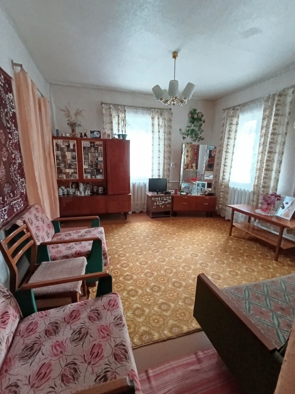 Продам два будинки по вулиці Кононівська.