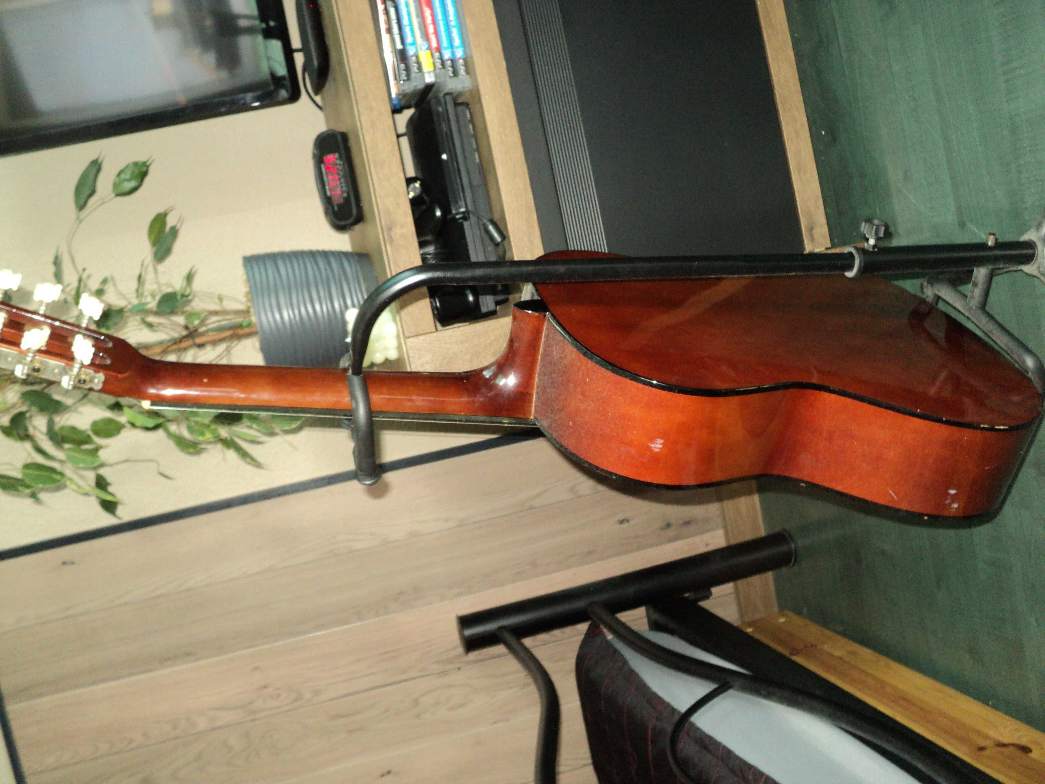 Gitara Jolana Galaxis czeska w bardzo dobrym stanie, sprawna.