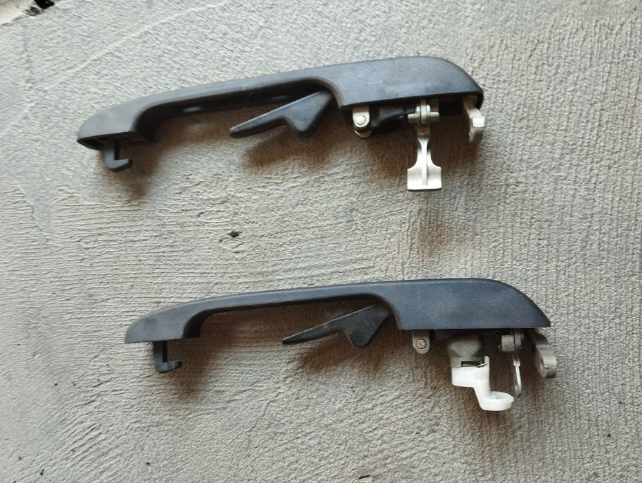 Продам два карбюратор авді 80 пієрберг коробку лобове кулісу ручки