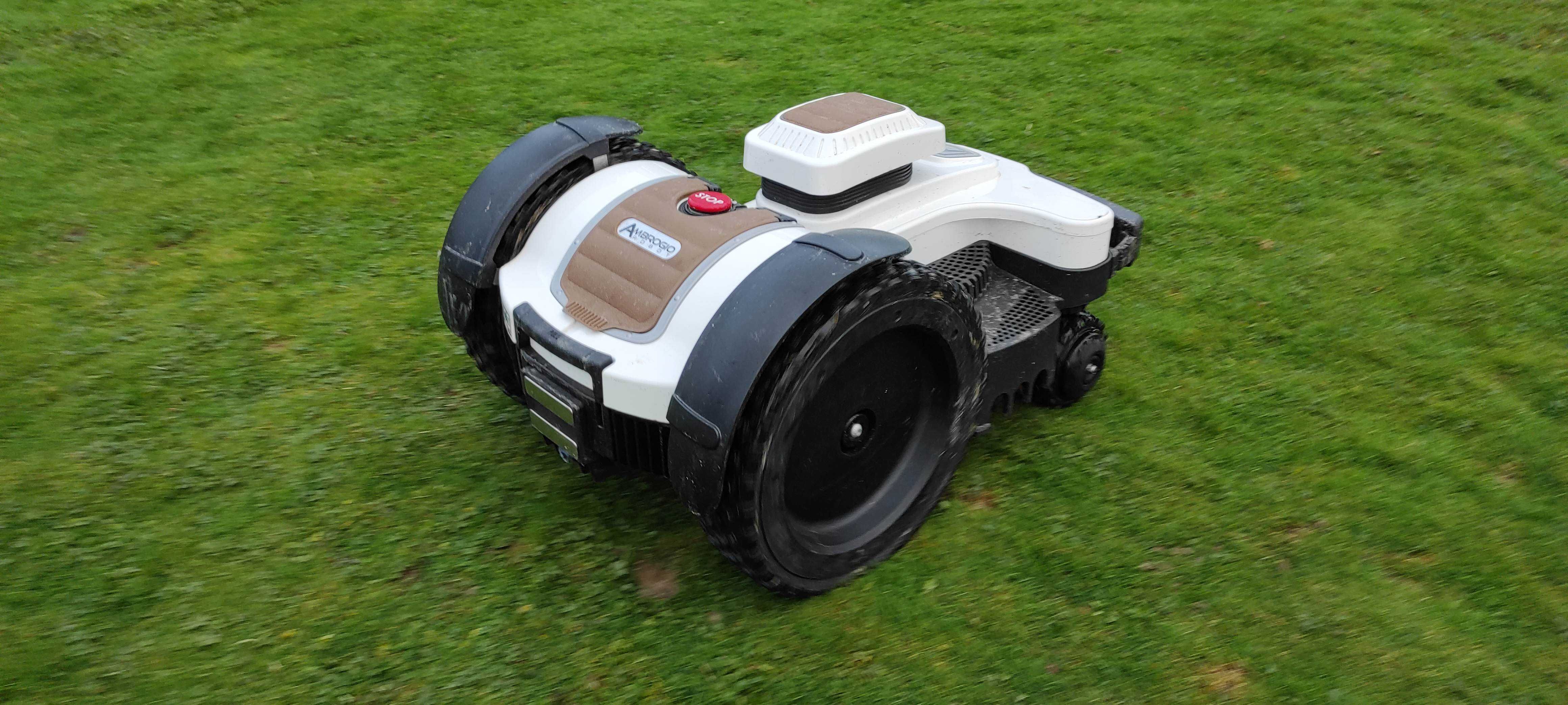 Kosiarka automatyczna Ambrogio 4.0 ELITE 4WD do 3500m2 robot koszący