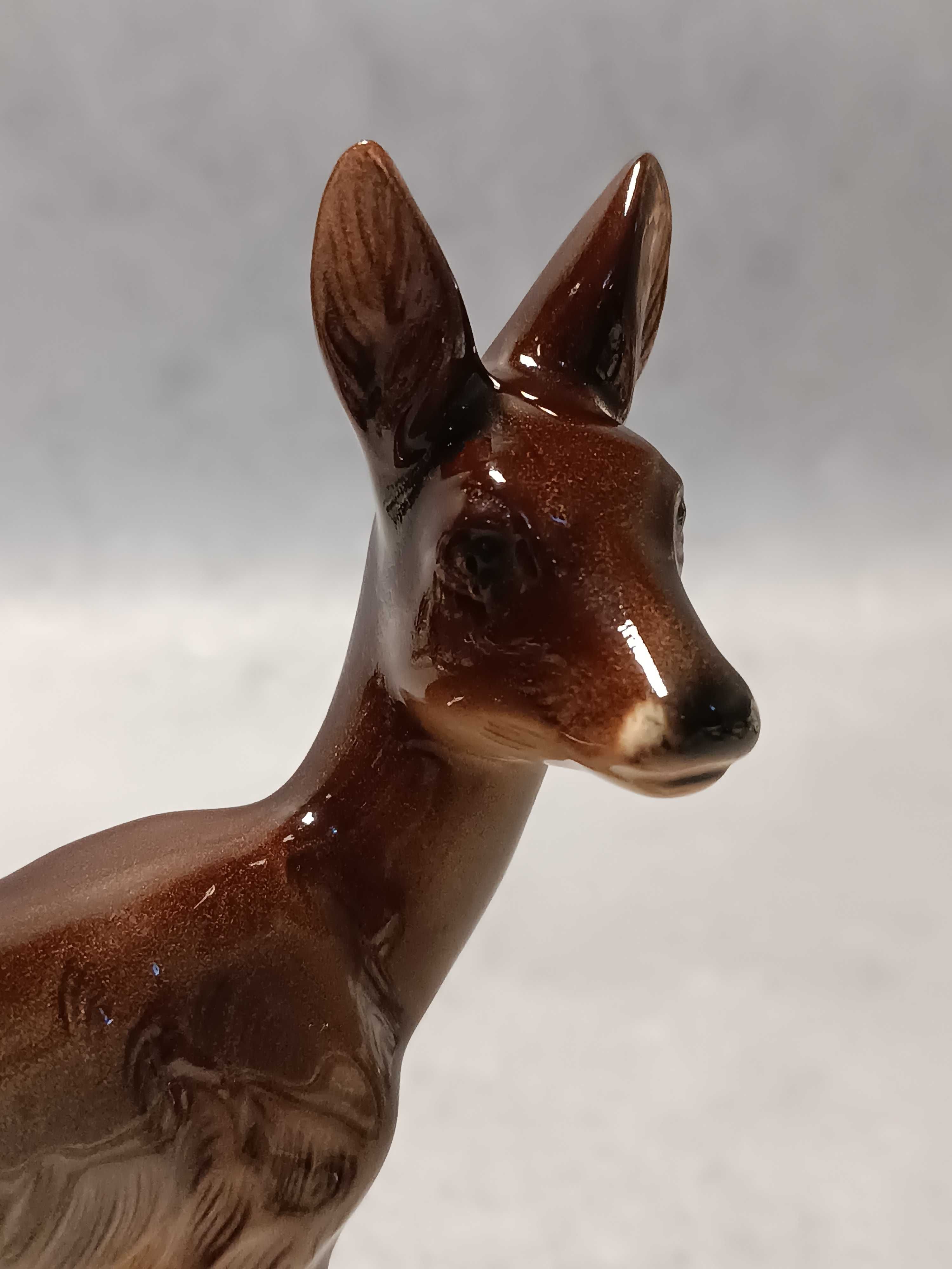 Hertwig kolekcjonerska figurka Jelonek Sarenka Niemcy