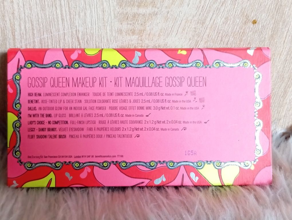 Zestaw kosmetyków do makijażu Benefit