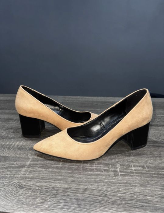 Eleganckie buty na obcasie „39”
