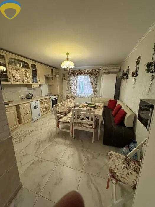 Продам стильний будинок у Совіньйоні біля моря з євроремонтом!