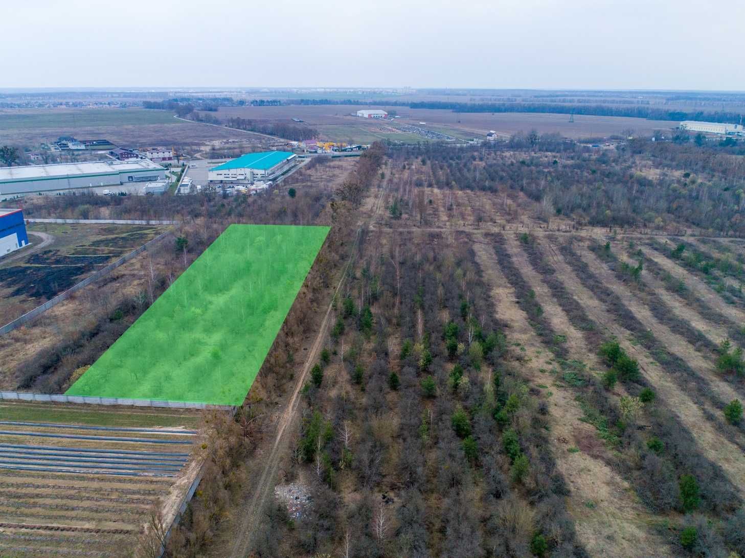 Без % Продам землю коммерческого назначения в с.Святопетровское