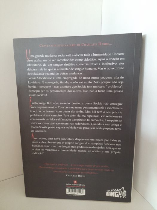 Livro "sangue fresco" de Charlaine Harris