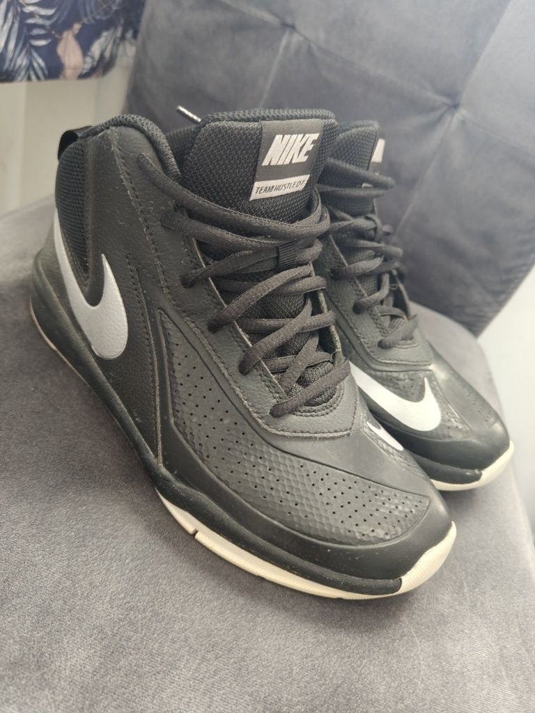 Nike team hustle D 7