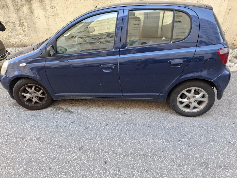 Toyota Yaris 2000