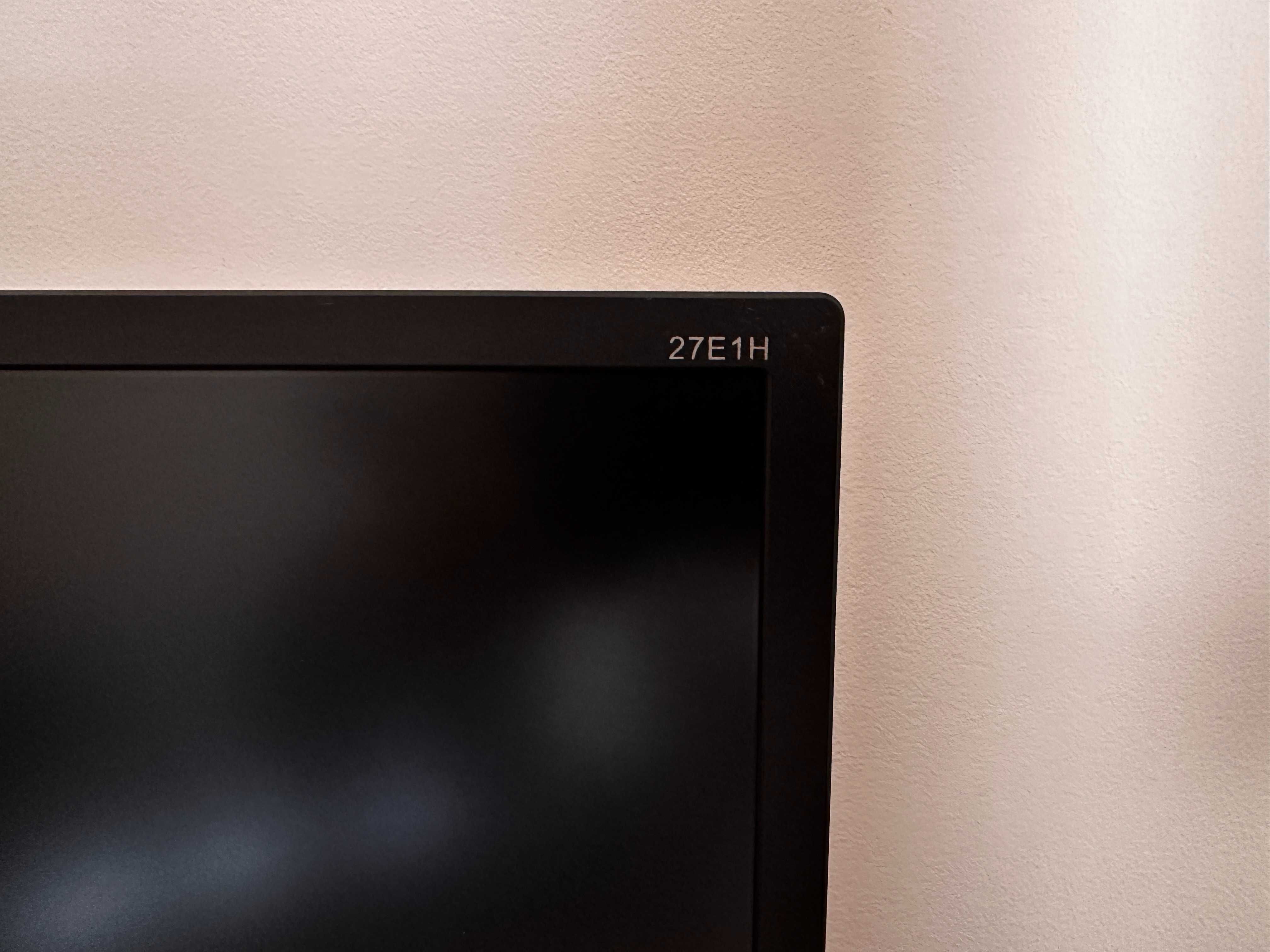LED IPS Monitor AOC 27 Cali  / Flicker Free / super stan.