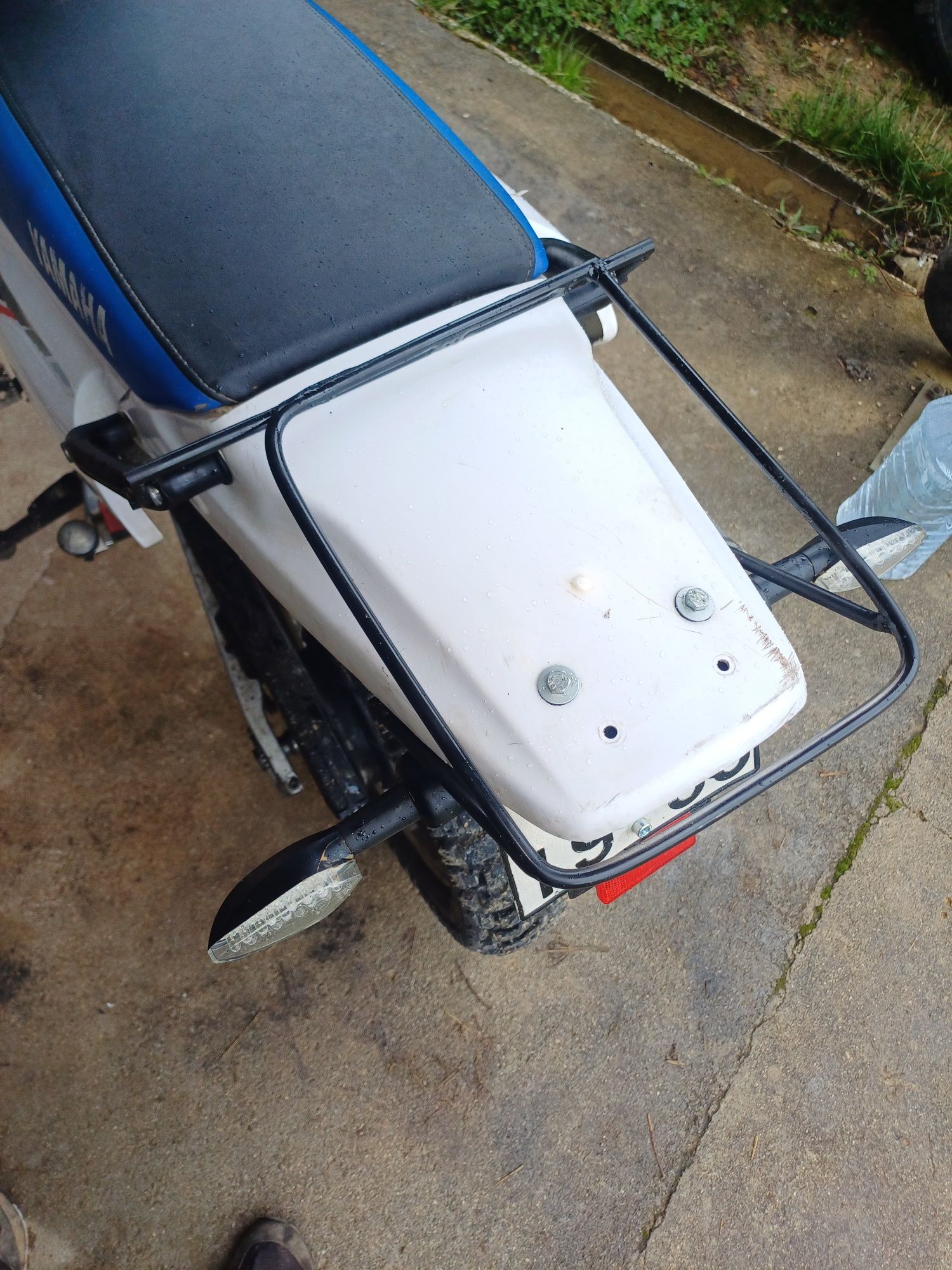 Porta couves / suporte top case XT 600 yamaha