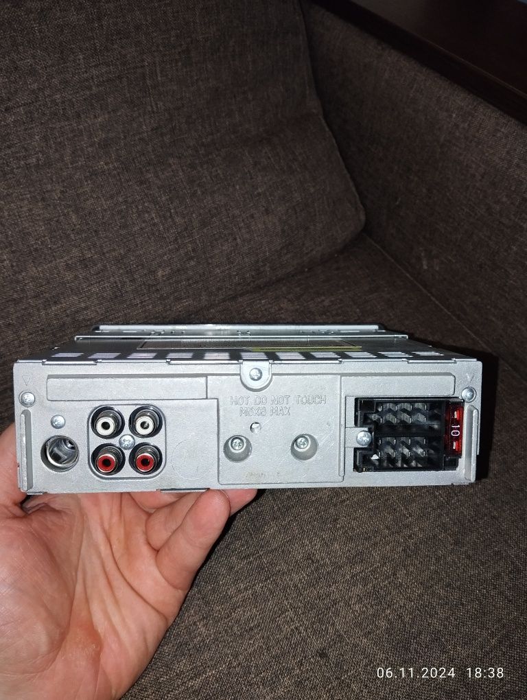 Магнітола LG LACM5500R