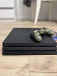Ps4 Pro Cuh-7216b + pad i 3 gry