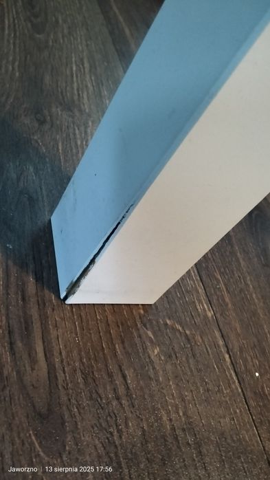 Stół kuchenny biały 100/70 (mam do stołu jeszcze dwa krzesła,)