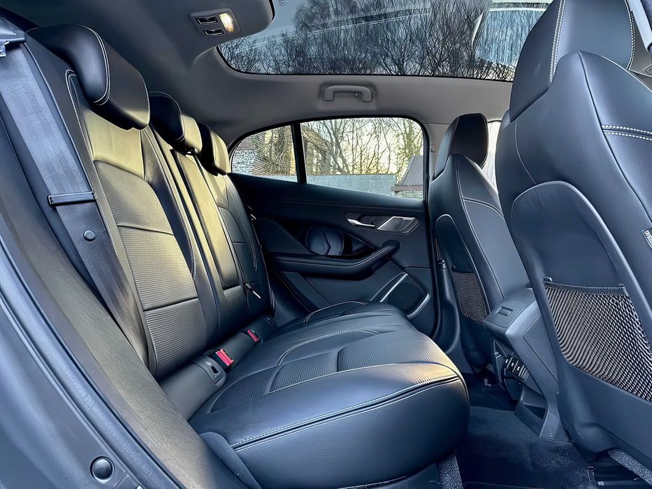 Jaguar I-Pace      2020