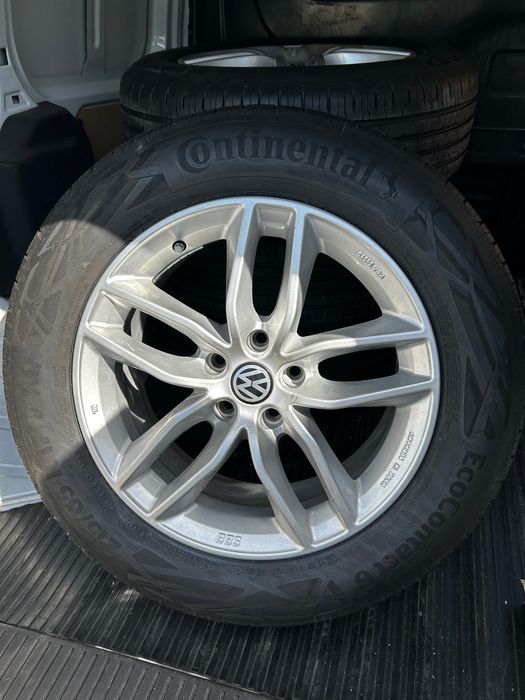 Nowe opony continental 215/65/17