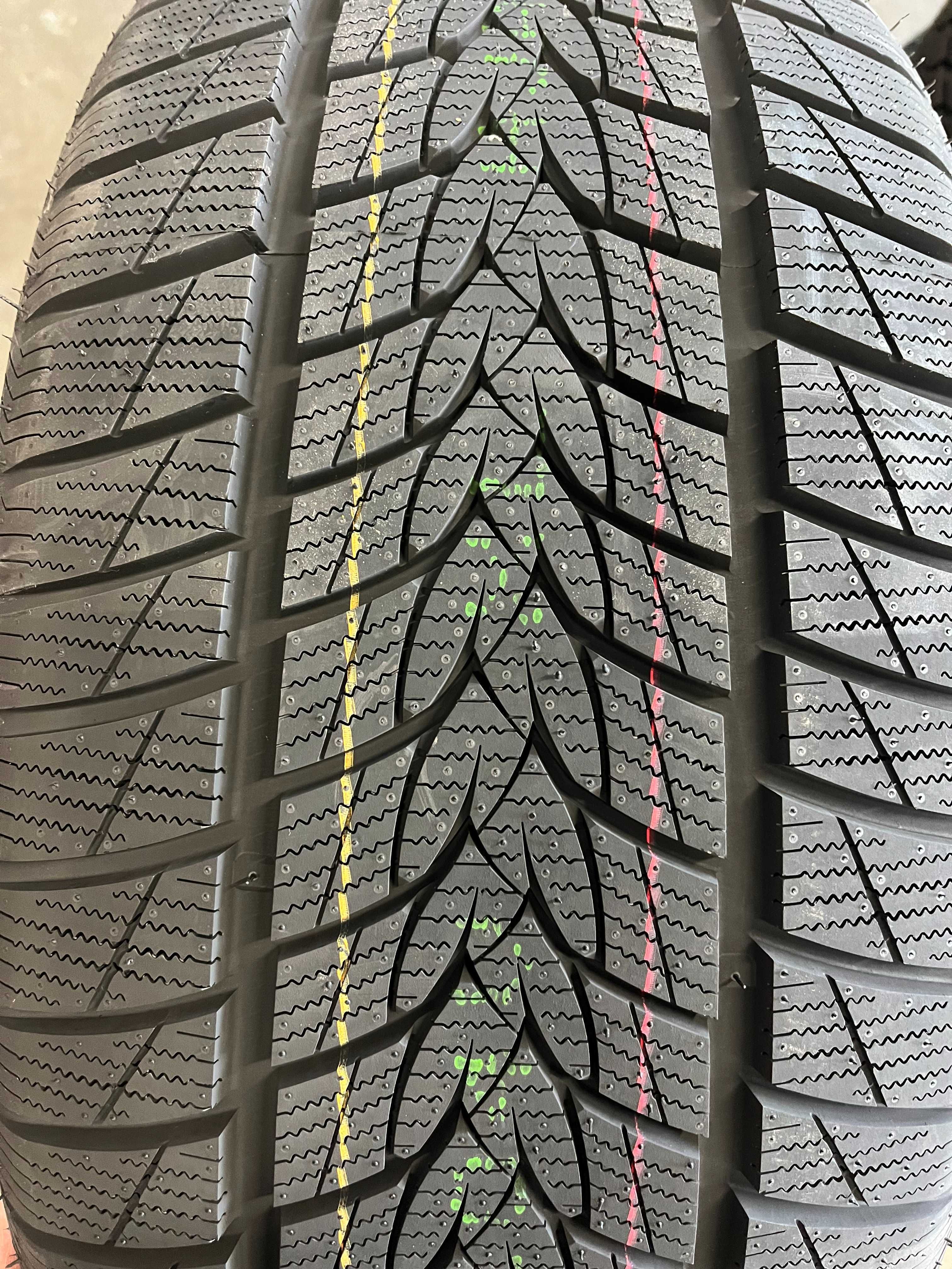 Koła Zimowe 19 Tesla Y Long Range 255/45R19 Nowe Performance 2024