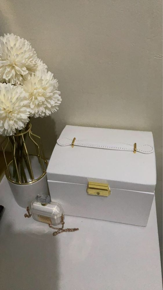 Nowa szkatułka na biżuterię kuferek prezent dzien kobiet 8 marca