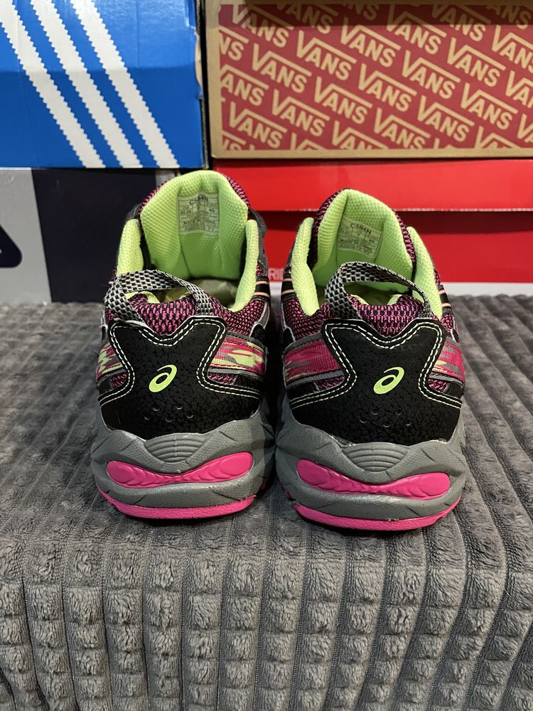 Жіночі кросівки Asics Gel Venture 5 40(25,25см) оригінал