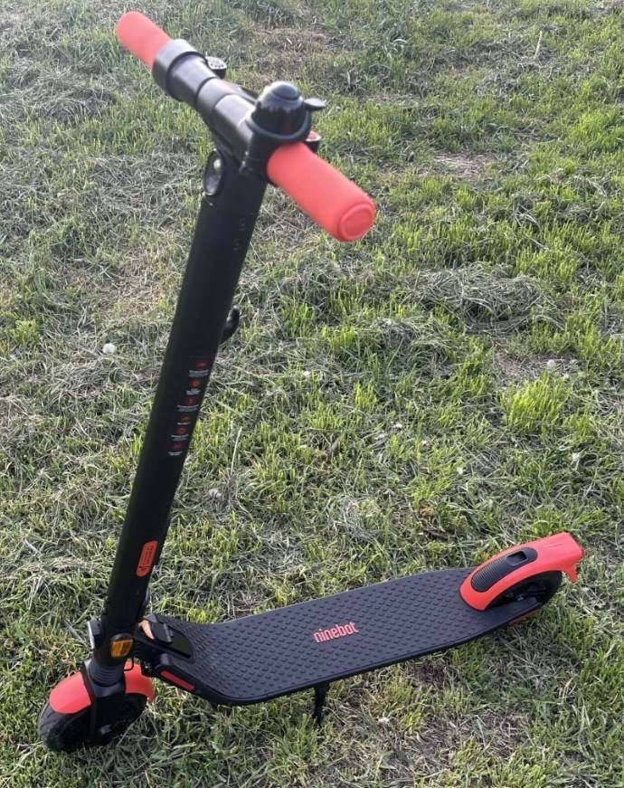 Електросамокат Segway Ninebot KickScooter ES1LD