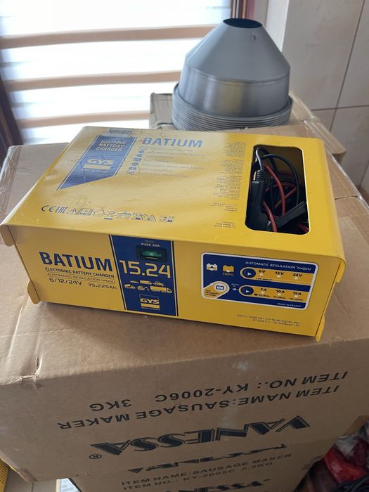 Зарядний пристрий 6/12/24v автоматичний Франція