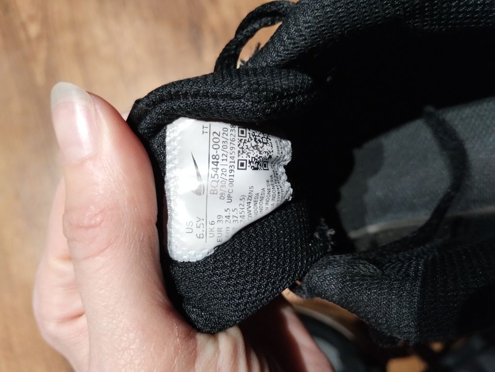 Czarne adidasy damskie rozm 39 Nike