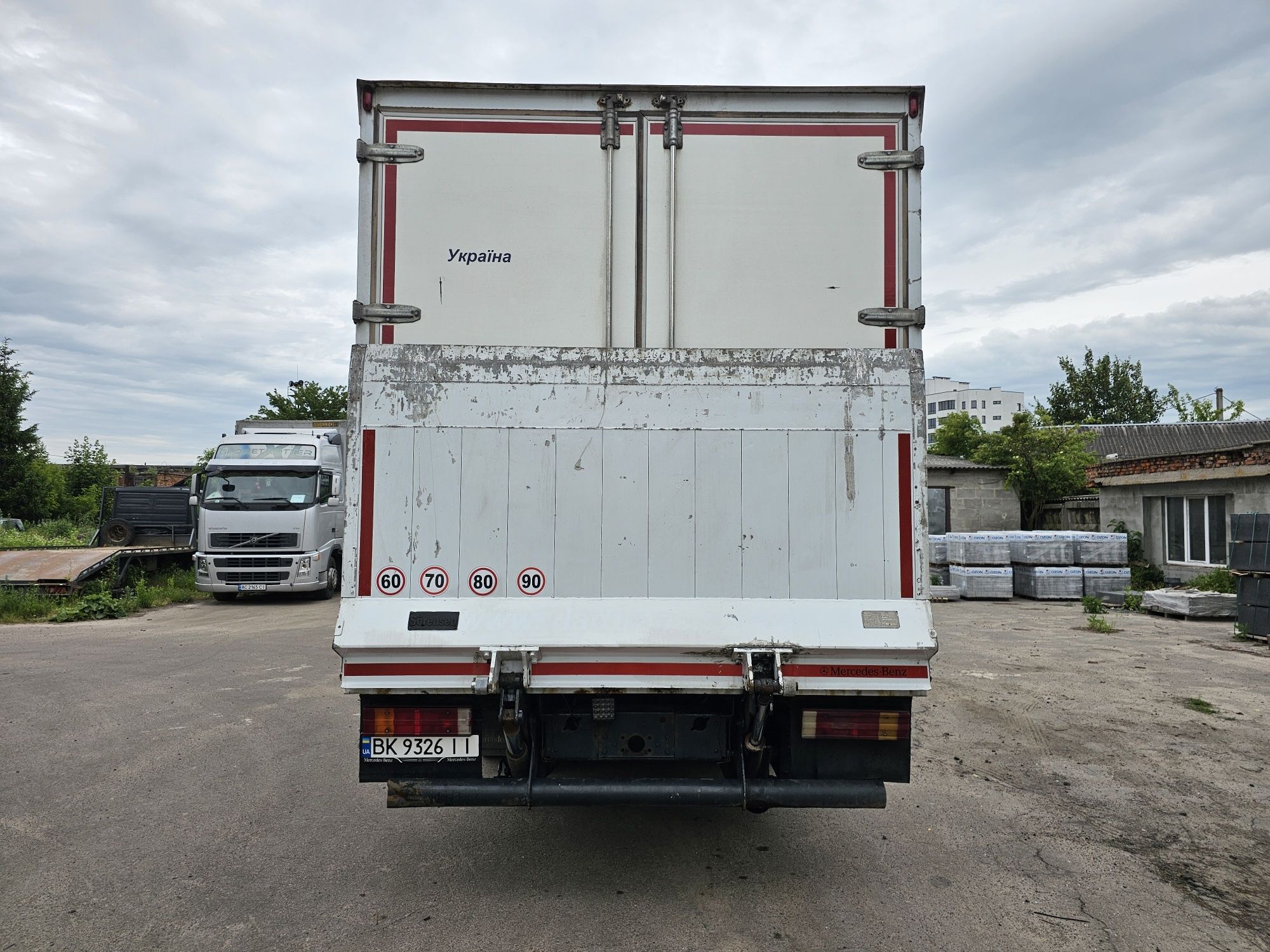 Mercedes Atego 817d