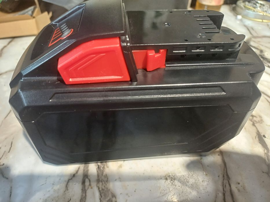 Аккумулятор Milwaukee M18 15Ah
