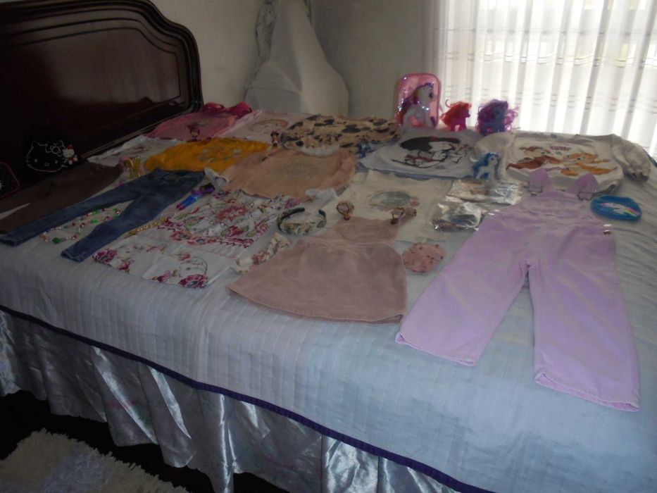 lote de roupa de menina os chinelos cor de rosa