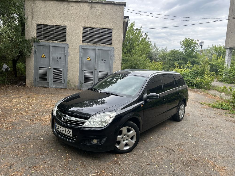 Opel Astra H в гарному стані