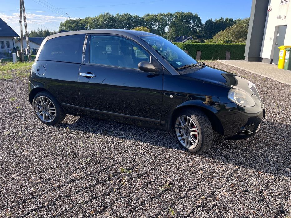 Lancia Ypsilon krajowa Lancia Ypsilon Momo Sport, nie Punto Panda